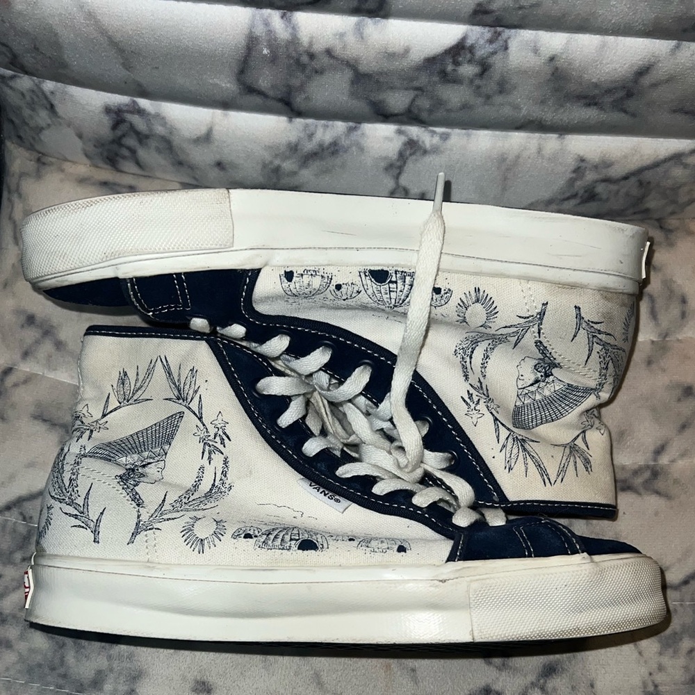 Sindiso Khumalo vans collab size 6 in women